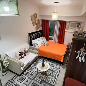Sophia's Place Beacon Amorsolo アパートホテル